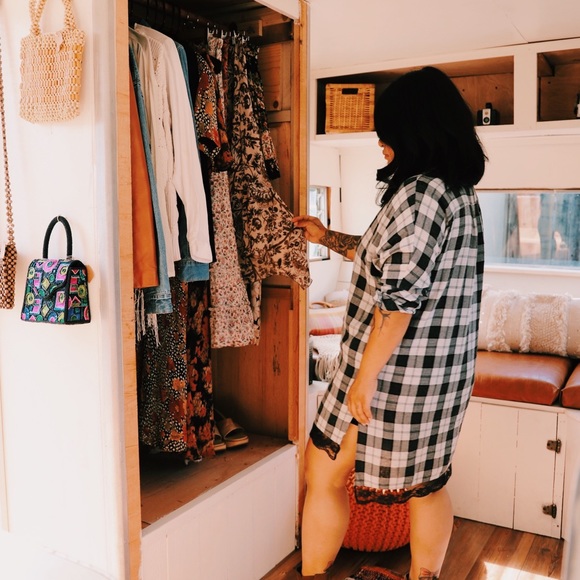 Meet your Posher, Alexis - Picture 3 of 5